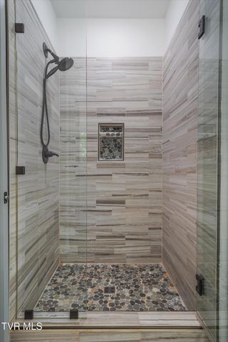 1925 Harbor Lane, Dandridge, TN 37725