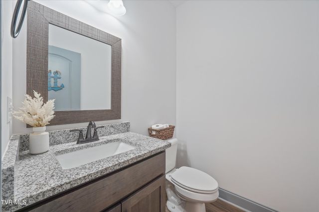 1925 Harbor Lane, Dandridge, TN 37725