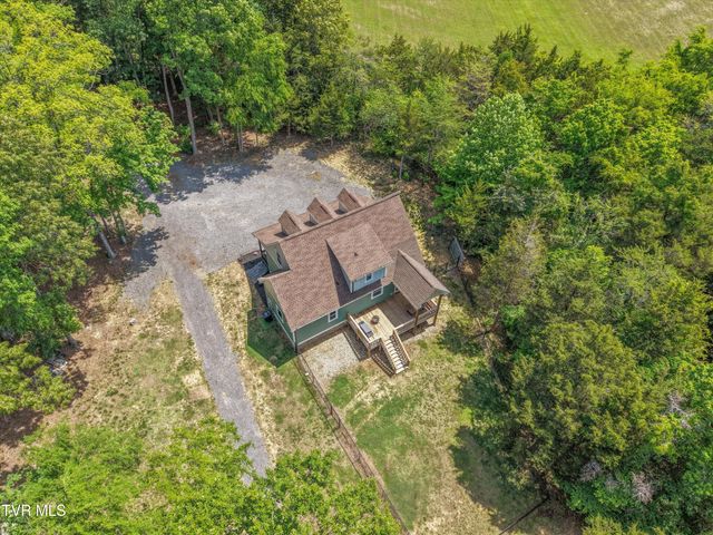 1925 Harbor Lane, Dandridge, TN 37725