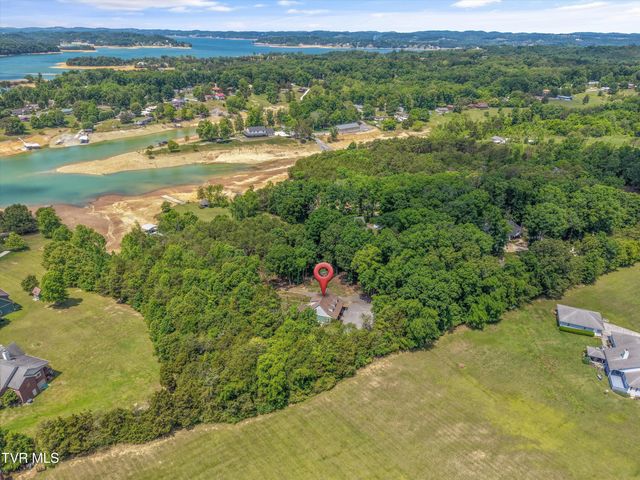 1925 Harbor Lane, Dandridge, TN 37725