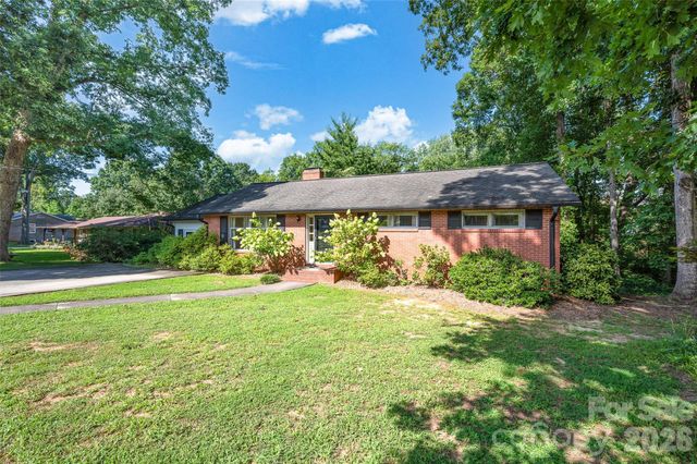 427 S Magnolia Street, Mooresville, NC 28115
