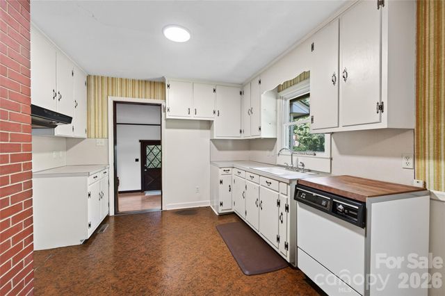 427 S Magnolia Street, Mooresville, NC 28115