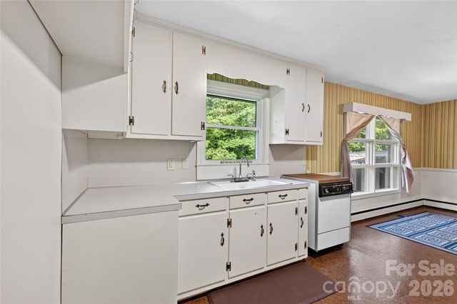 427 S Magnolia Street, Mooresville, NC 28115