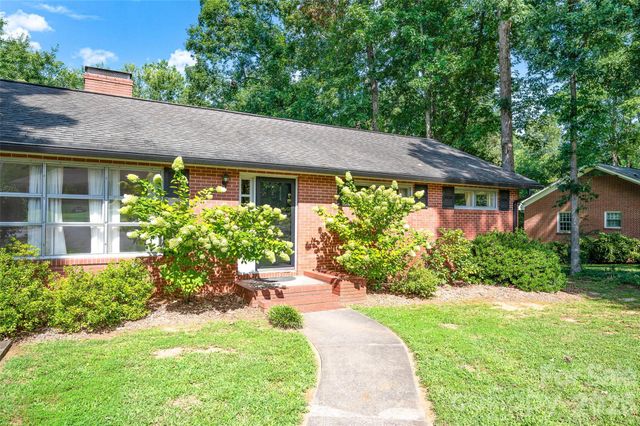 427 S Magnolia Street, Mooresville, NC 28115
