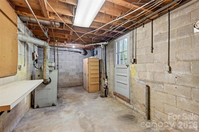 427 S Magnolia Street, Mooresville, NC 28115