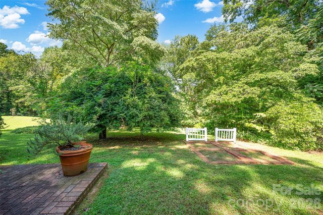 427 S Magnolia Street, Mooresville, NC 28115