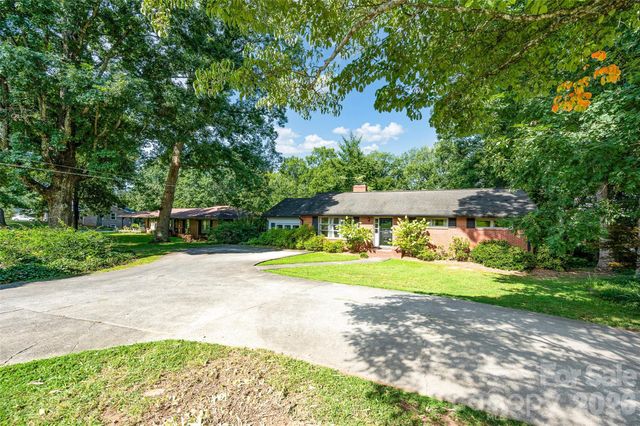 427 S Magnolia Street, Mooresville, NC 28115
