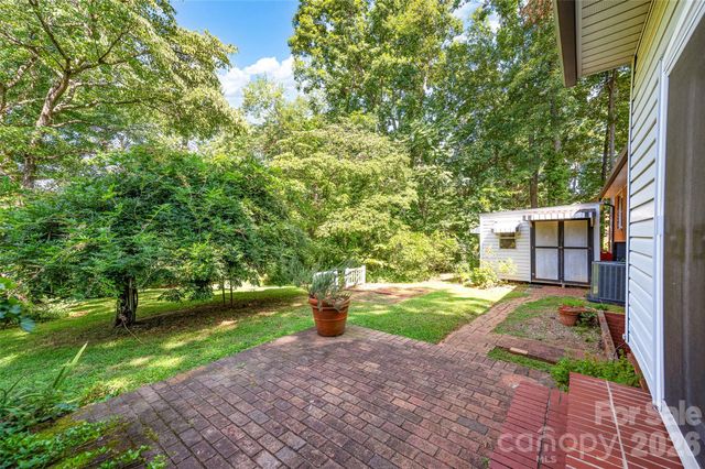 427 S Magnolia Street, Mooresville, NC 28115