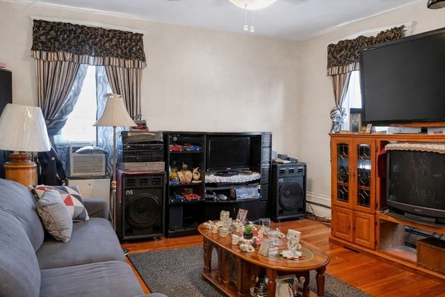 32 Franklin St, New Bedford, MA 02740