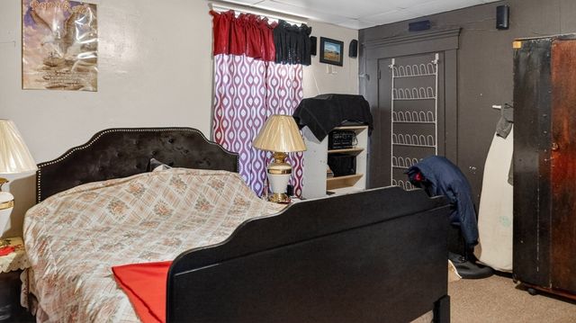 32 Franklin St, New Bedford, MA 02740