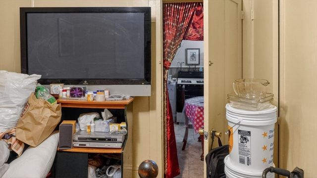 32 Franklin St, New Bedford, MA 02740