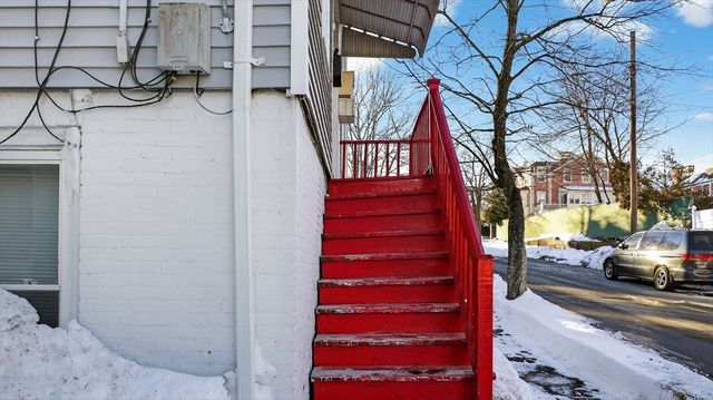 32 Franklin St, New Bedford, MA 02740