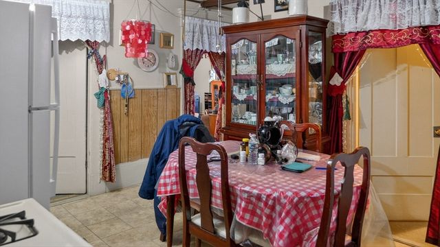 32 Franklin St, New Bedford, MA 02740