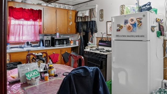 32 Franklin St, New Bedford, MA 02740