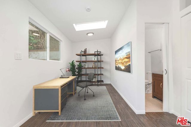 8048 Stewart Avenue, Los Angeles, CA 90045