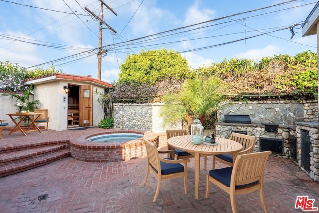 8048 Stewart Avenue, Los Angeles, CA 90045