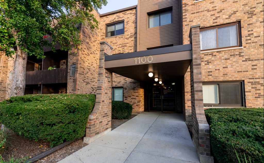 1100 E Randville Drive 110, Palatine, IL 60074