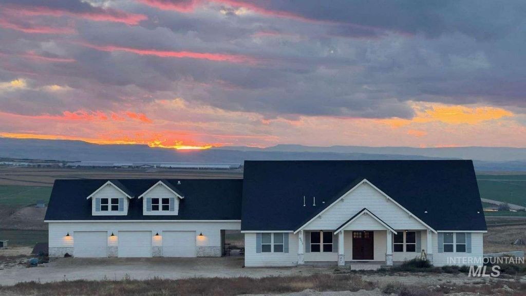 9853 Salmon Ridge Pl, Nampa, ID 83686