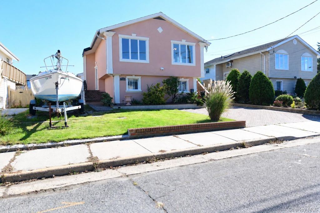 925 S Long Beach Avenue, Freeport, NY 11520 — photo 2