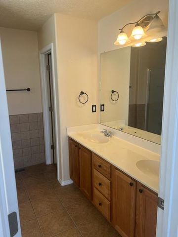 10709 Denton Road SW, Albuquerque, NM 87121