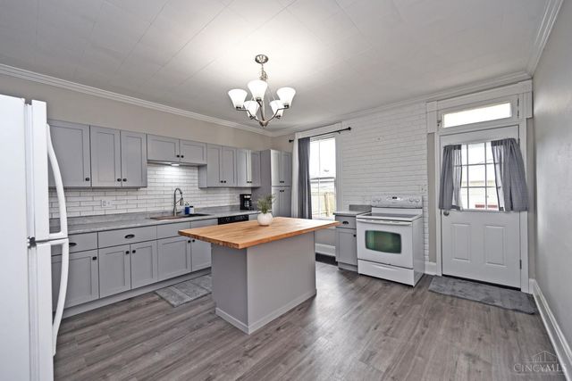 2023 Pleasant Avenue, Hamilton, OH 45015