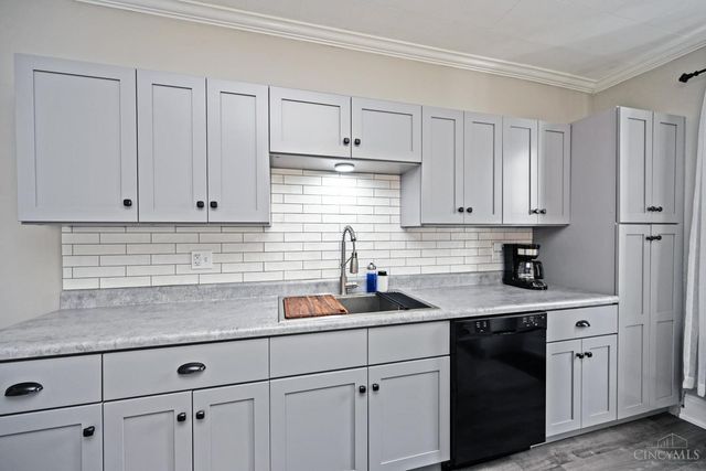 2023 Pleasant Avenue, Hamilton, OH 45015