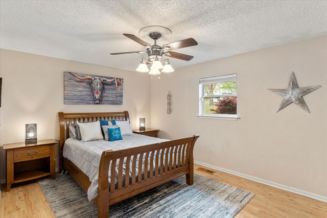 112 Henderson Harbor Circle, Payne Springs, TX 75156