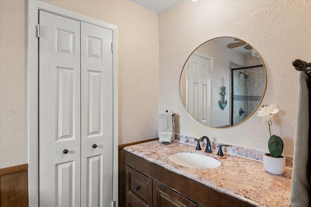112 Henderson Harbor Circle, Payne Springs, TX 75156