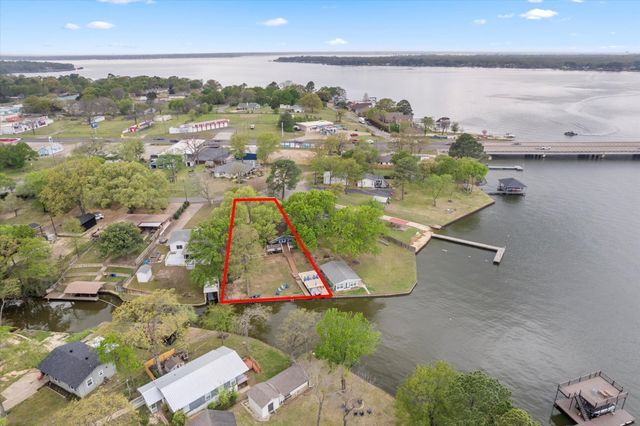 112 Henderson Harbor Circle, Payne Springs, TX 75156