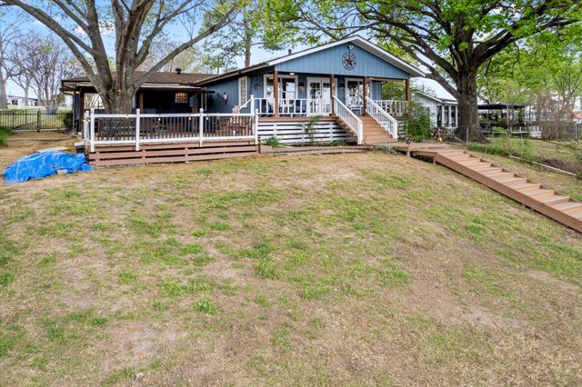 112 Henderson Harbor Circle, Payne Springs, TX 75156