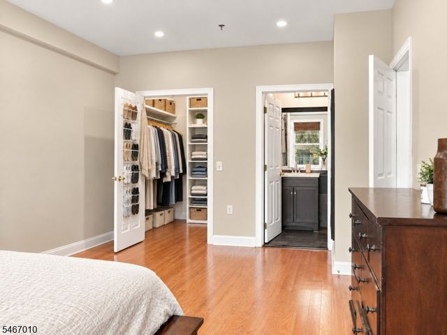 40 Constitution Way 201, Jersey City, NJ 07305