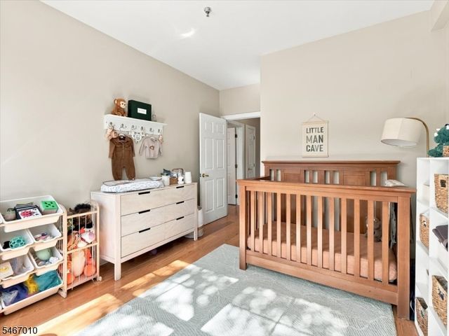 40 Constitution Way 201, Jersey City, NJ 07305
