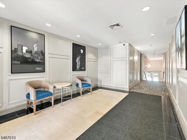40 Constitution Way 201, Jersey City, NJ 07305