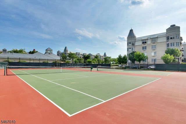 40 Constitution Way 201, Jersey City, NJ 07305