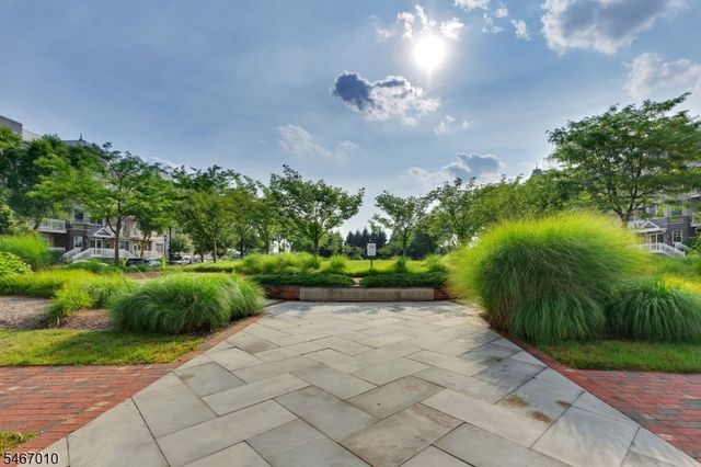 40 Constitution Way 201, Jersey City, NJ 07305