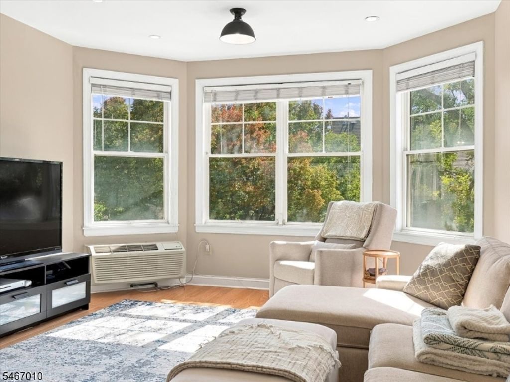40 Constitution Way 201, Jersey City, NJ 07305 — photo 3