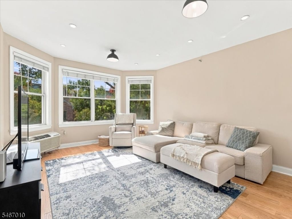 40 Constitution Way 201, Jersey City, NJ 07305 — photo 4
