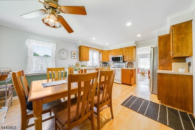 719 Godwin Ave, Midland Park Boro, NJ 07432