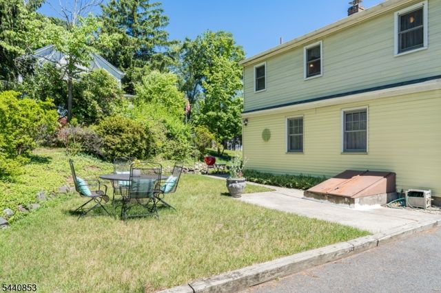 719 Godwin Ave, Midland Park Boro, NJ 07432