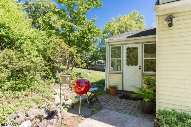 719 Godwin Ave, Midland Park Boro, NJ 07432