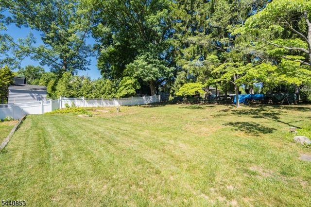719 Godwin Ave, Midland Park Boro, NJ 07432