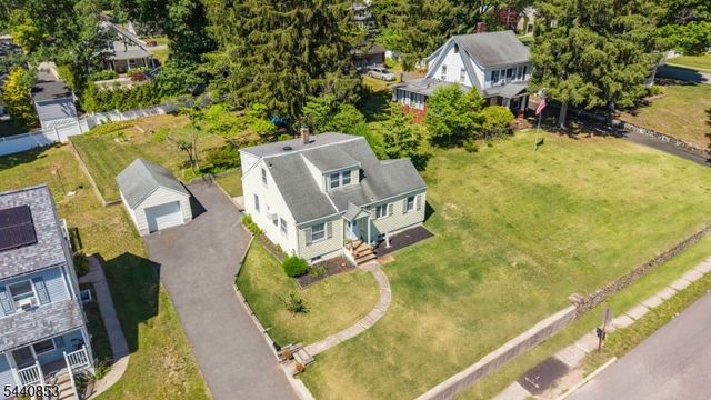 719 Godwin Ave, Midland Park Boro, NJ 07432