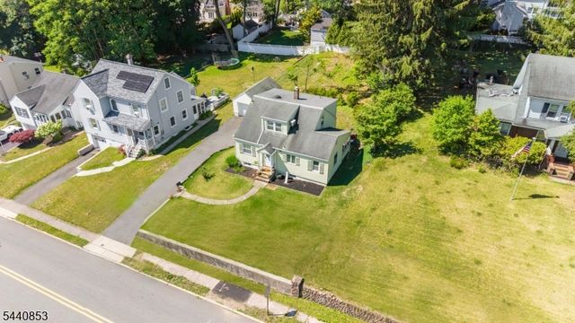 719 Godwin Ave, Midland Park Boro, NJ 07432