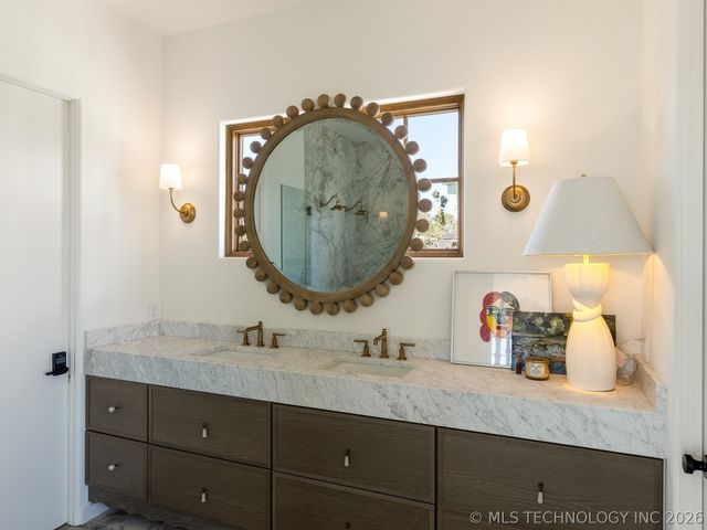 105 Lower Greenway, Carlton Landing, OK 74432