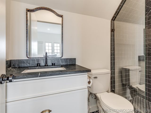 105 Lower Greenway, Carlton Landing, OK 74432