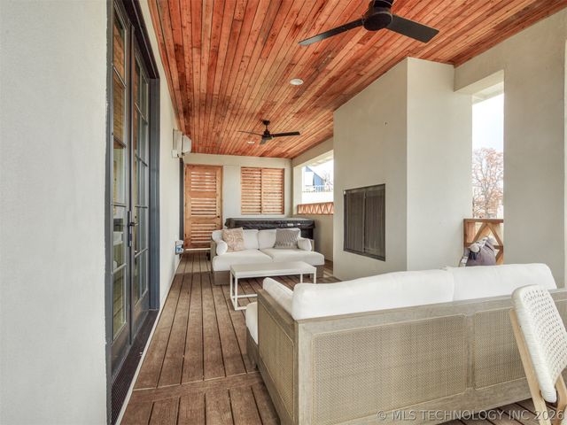 105 Lower Greenway, Carlton Landing, OK 74432