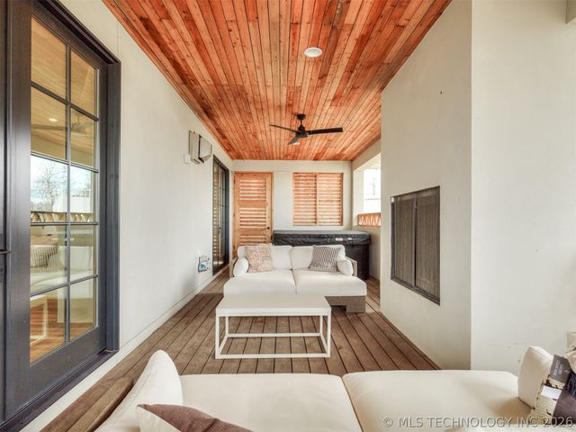 105 Lower Greenway, Carlton Landing, OK 74432