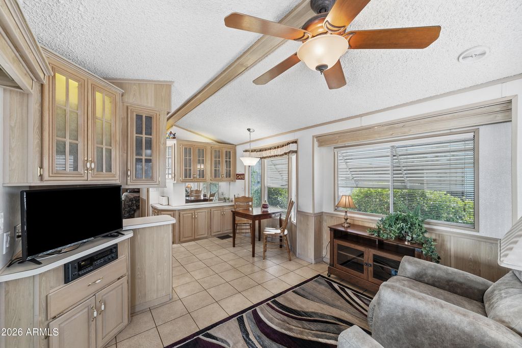 Image 10 of property listing at 111 S GREENFIELD Road 490, Mesa, AZ 85206