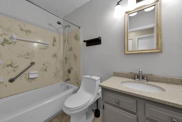 3513 En Joie Drive, Columbus, OH 43228