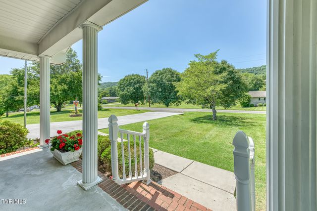 105 Livesay Circle, Rogersville, TN 37857